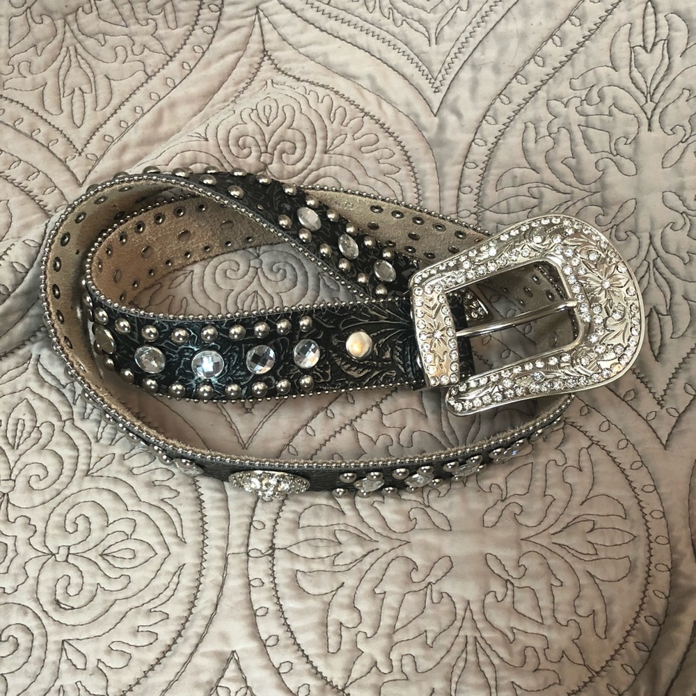 Blazin Roxx Womens Floral and Round Western Belt